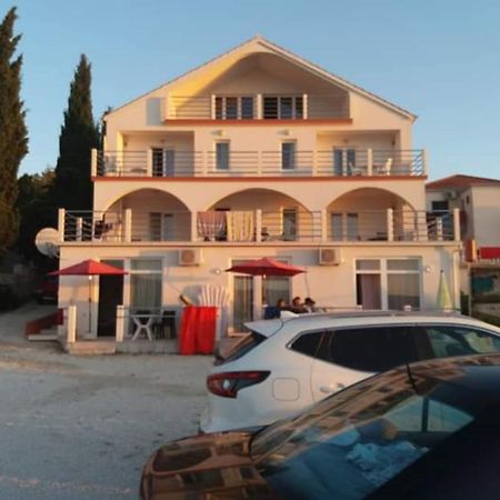 Vila Matej Ražanj Εξωτερικό φωτογραφία